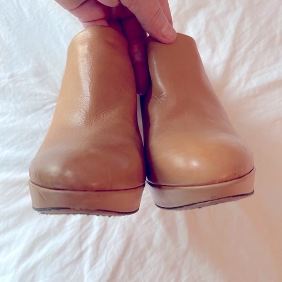 💕 Vince Camuto “Elvin” Caramel Bootie Size 8 M - Picture 9 of 12